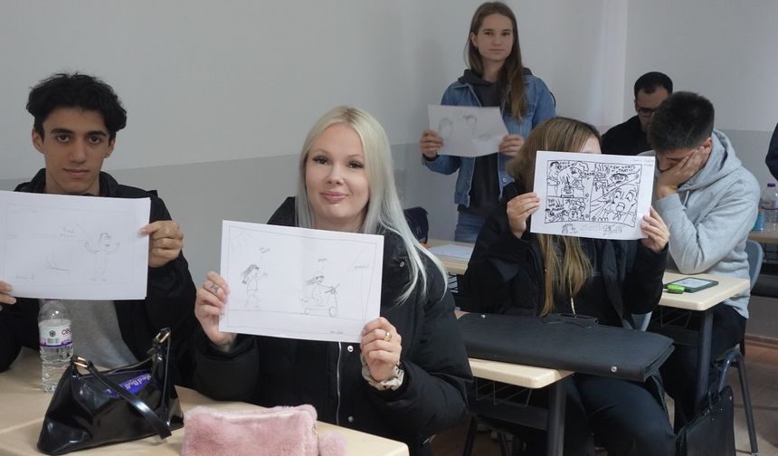 Alanya Üniversitesi’nde Kalemler Konuştu, Karikatürler Güldürdü