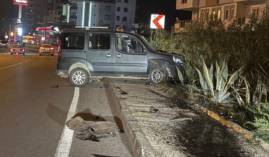 SON DAKİKA | Alanya Mevlüt Çavuşoğlu Bulvarı’nda Kaza