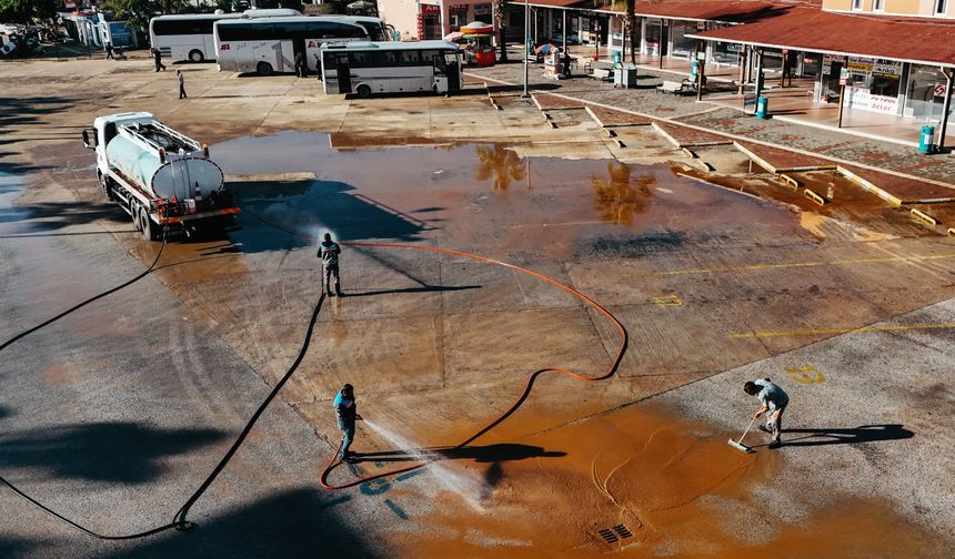 Alanya’da Çamur Operasyonu: Zeminler Parlıyor