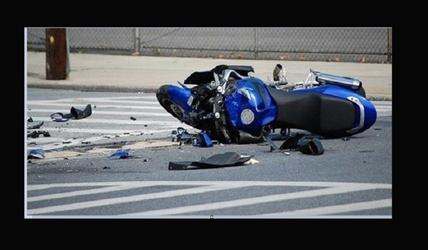 Alanya’da motosiklet kazası: Sürücü yola savruldu