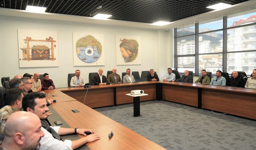 Tur Operatörleriyle Acil Toplantı! Alanya Turizminde Yeni Dönem Başlıyor