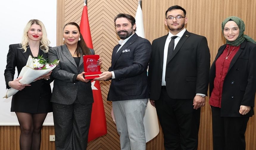 ALKÜ Panelinde Net Mesaj: Alanya’da Sağlık Turizmi İçin Tüm Şartlar Hazır