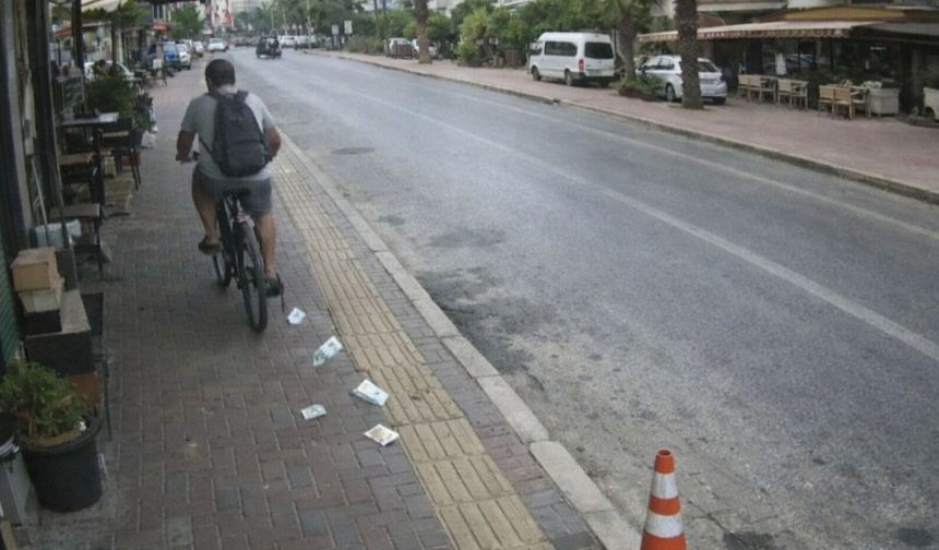 Alanya'da Düşürülen Para Sahibine Ulaştırılmayı Bekliyor