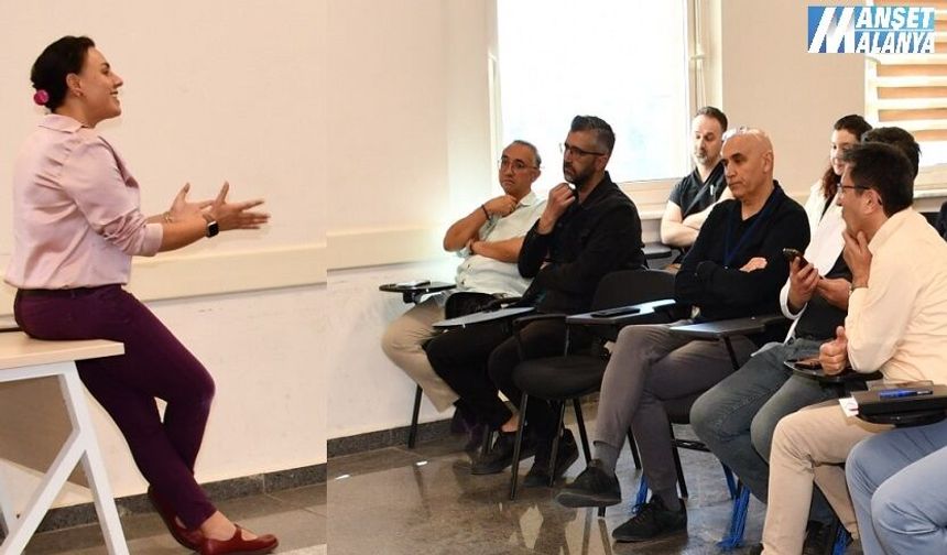 Hastanede Mikrofon Çalışanlarda: ‘Söz Sizde’ Toplantısı”