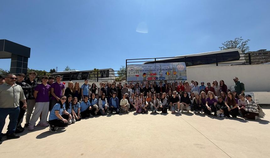 Okul Değil Birleşmiş Milletler: Emine Ahmet Uysal Lisesi’nde Erasmus Hareketliliği