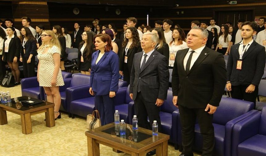Avrupa’nın Gençleri Alanya’da Demokrasi İçin Bir Araya Geldi
