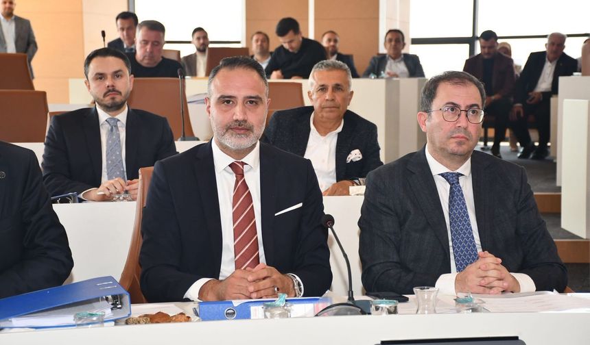 Teşekkür de Var, İsyan da: Işık Mecliste ‘Geciken Hizmetleri’ Yaktı!
