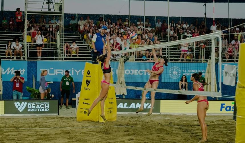 Plaj Voleybolunun Kalbi 3 Gün Boyunca Alanya'da Atacak