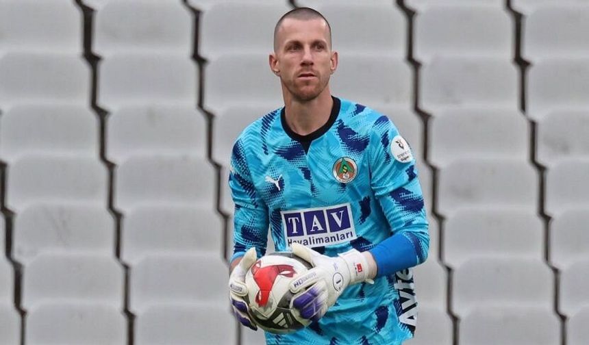 Tecrübeli eldiven Alanyaspor’da kaldı