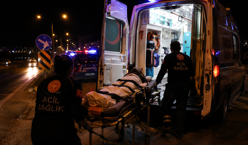 Gece Yarısı Feci Kaza: 16 Yaşındaki Ece Hayatını Kaybetti