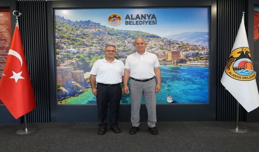Tuna “Adayım” Demiyor, Ama Mesaiyi Sürdürüyor!