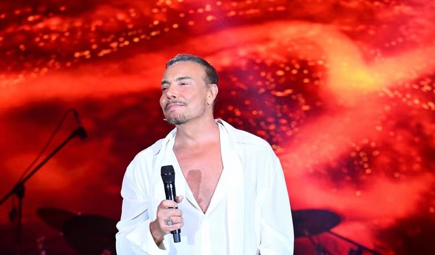 Cenk Eren Yıllar Sonra Alanya’yı Unutmadı: “Beni Var Eden Sahnelerden Biri Blue Bar’dı”