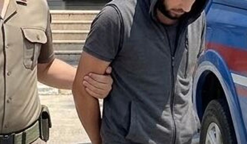Okurcalar'da Hareketli Dakikalar: Marketteki Hırsızlık Girişimi Bıçaklı Saldırıyla Son Buldu