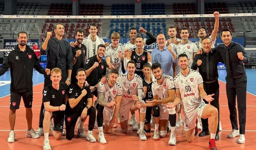 Adrenalin Tutkunlarına Alanya Usulü Voleybol: İlk 2 Set Dram, Son 3 Set Zafer!