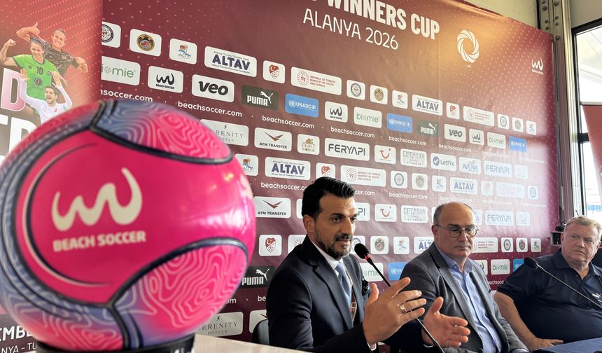 JOAN CUSCO’DAN ALANYA’YA AİLE İLANI: PLAJ FUTBOLUNDA ARTIK BİZDEN BİRİ!