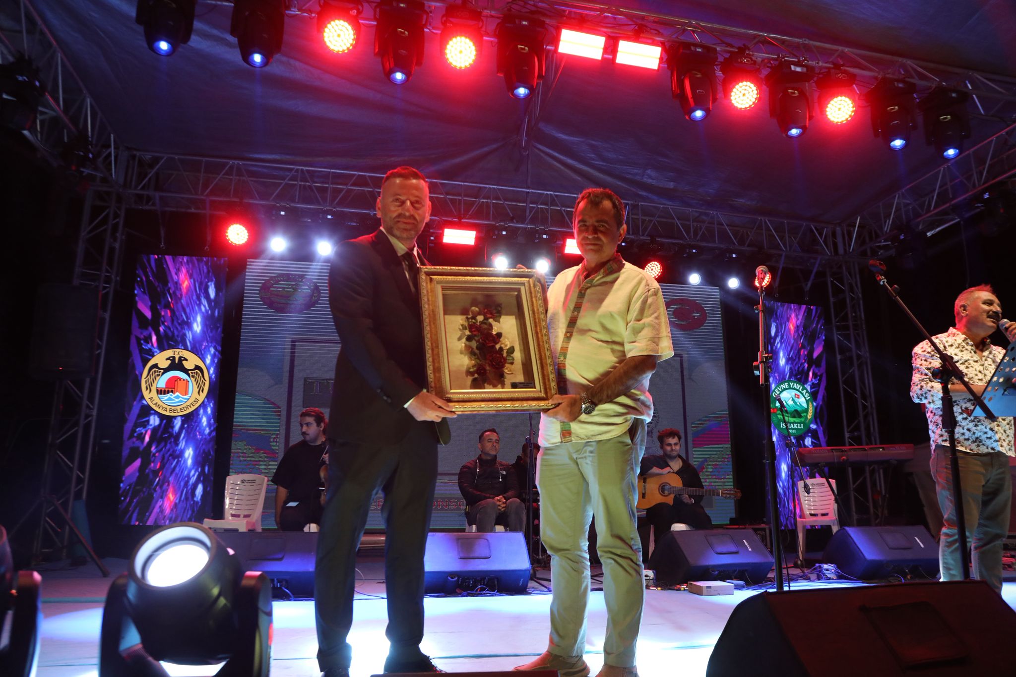 66F4C082 B2E0 41D6 A7C4 Dd3E189F2260