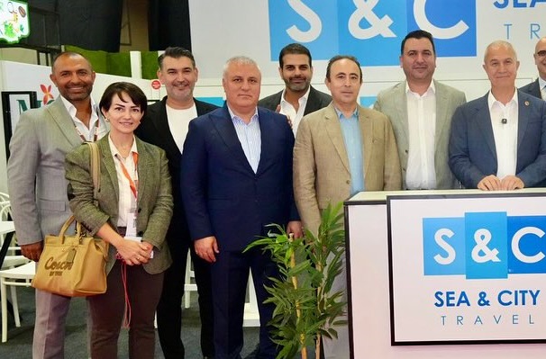 568436032 18025156265753840 190456528124555983 N