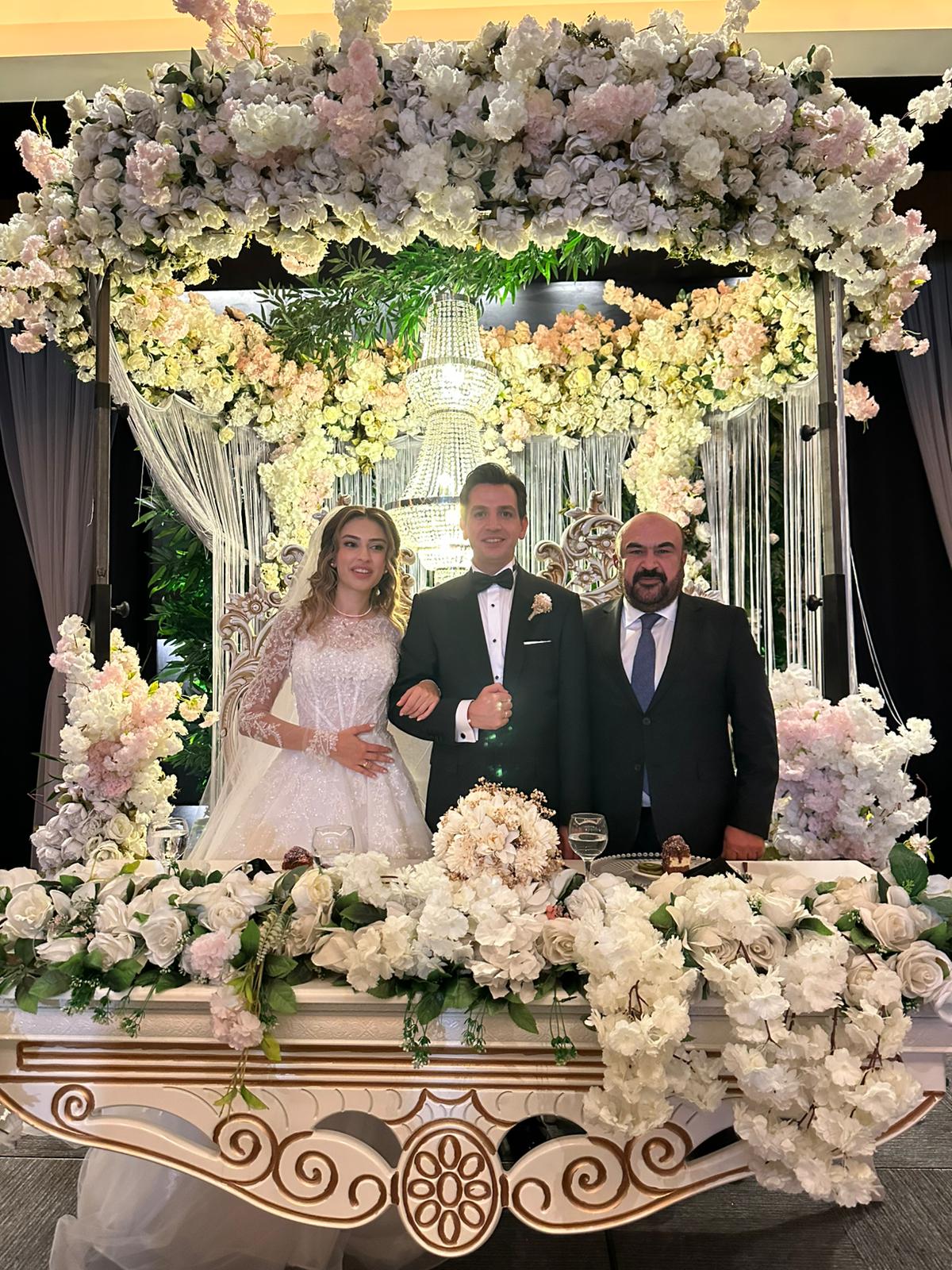 Ab2227C7 6827 466F A333 4325Db9B7313