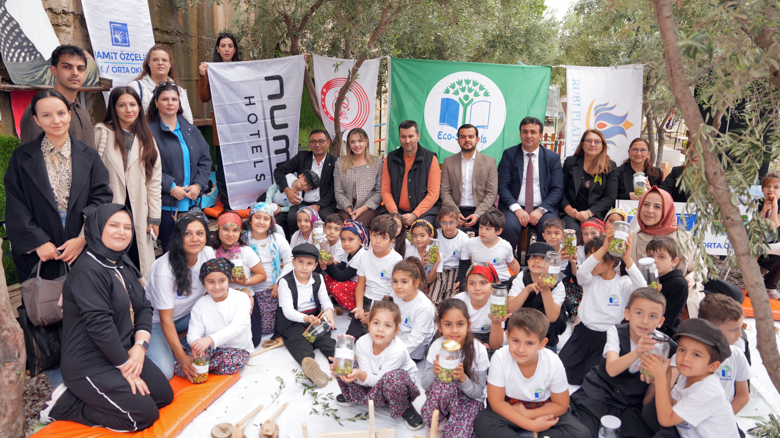 F383182B E374 454F A156 D377Faa95E44