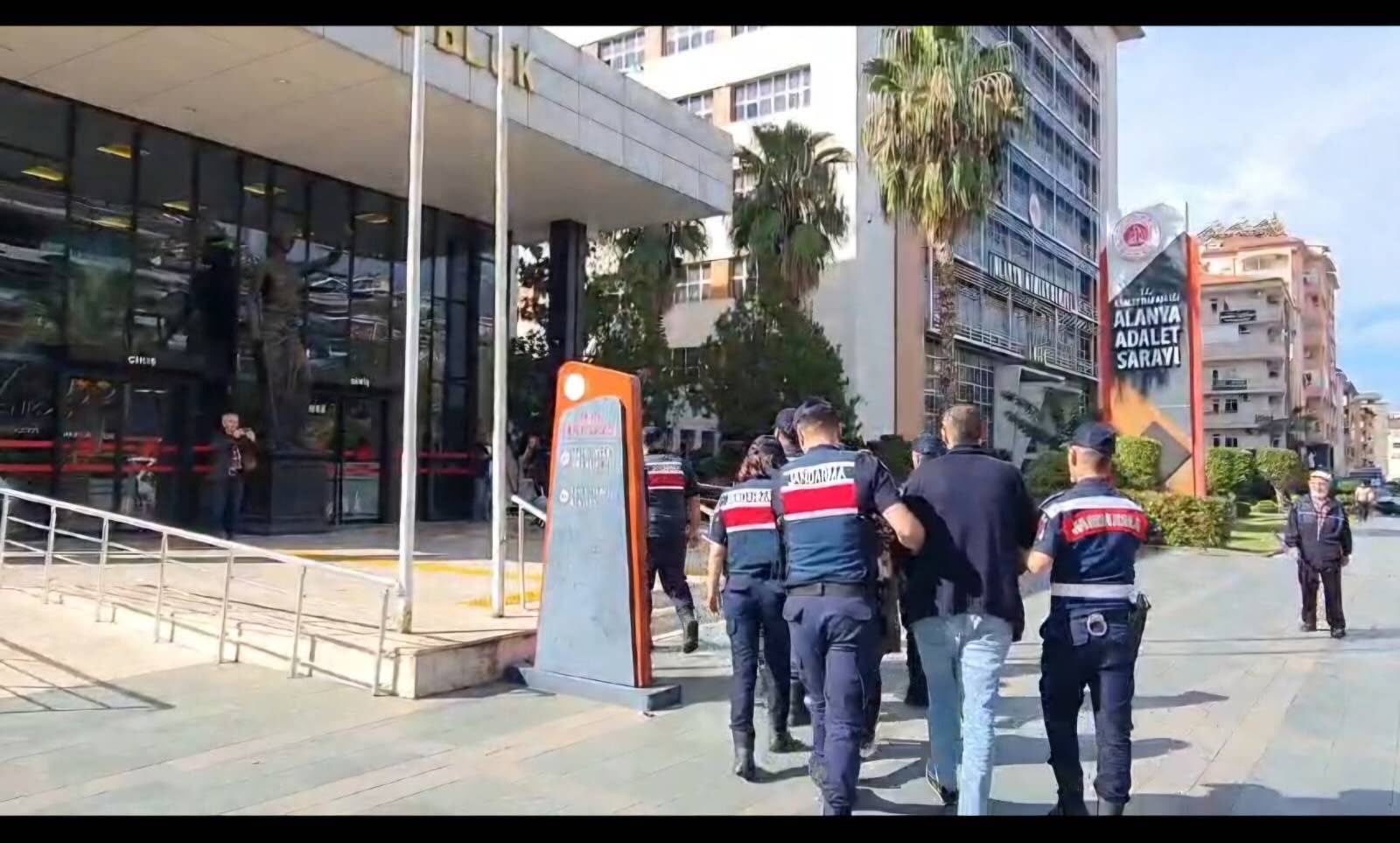 ALANYA’DA 3,3 MİLYON TL’LİK YATIRIM TUZAĞI! 2 ŞÜPHELİ TUTUKLANDI